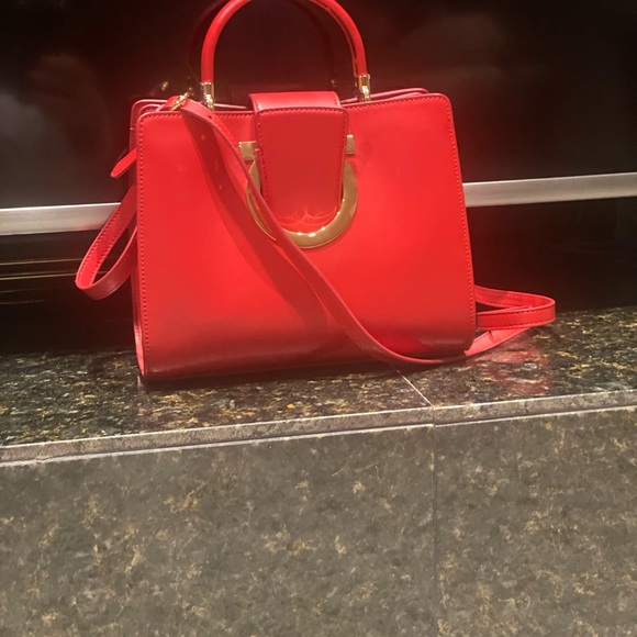 Authentic Salvador Ferragamo red Bag. - Picture 3 of 6